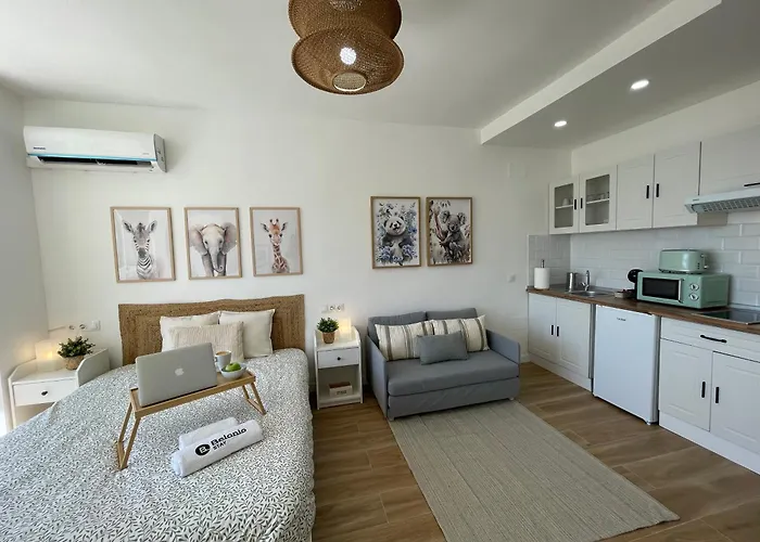 Center Topviews By Belonio *